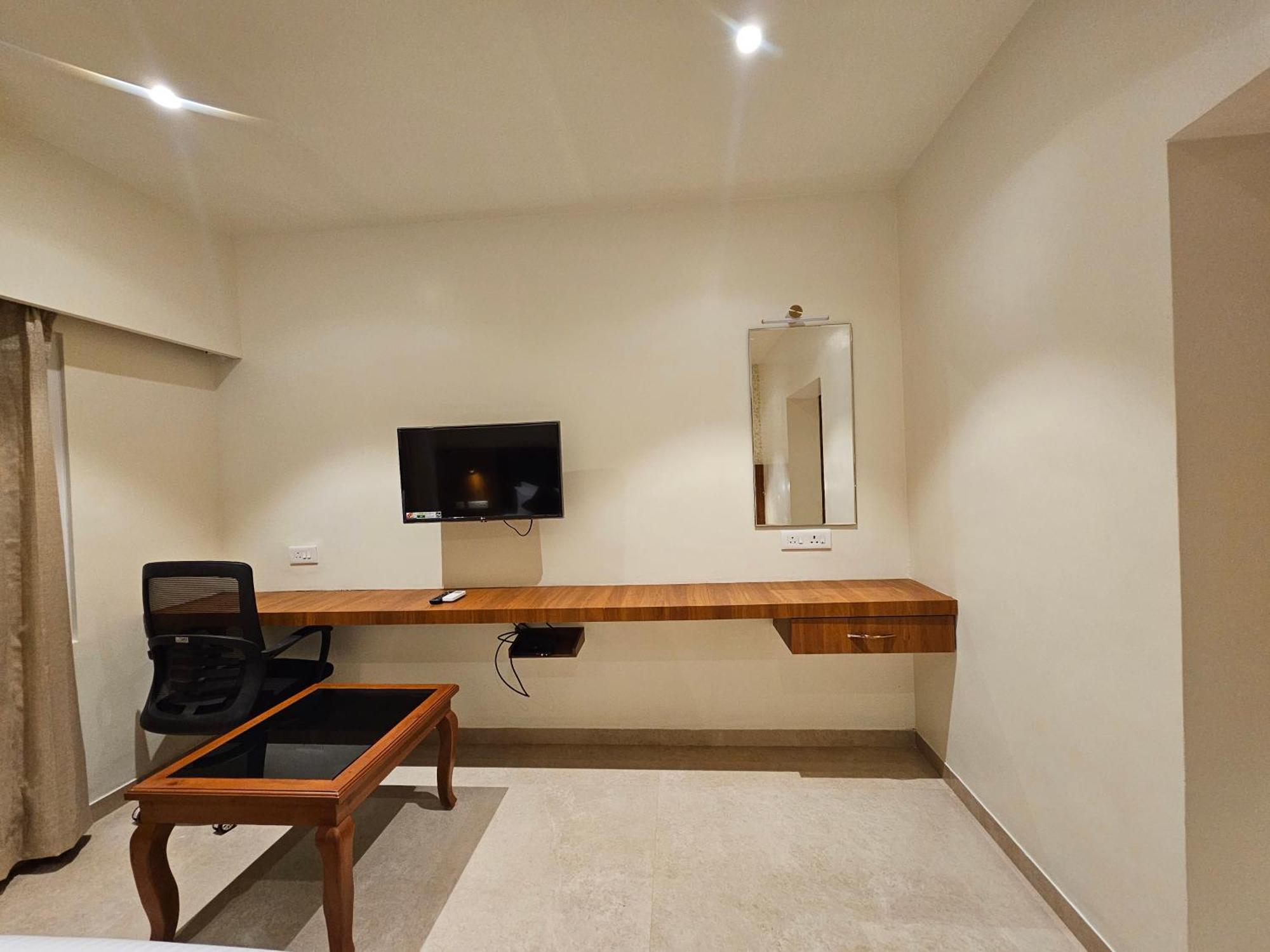 Hotel Pl Grand Karaikkudi Extérieur photo