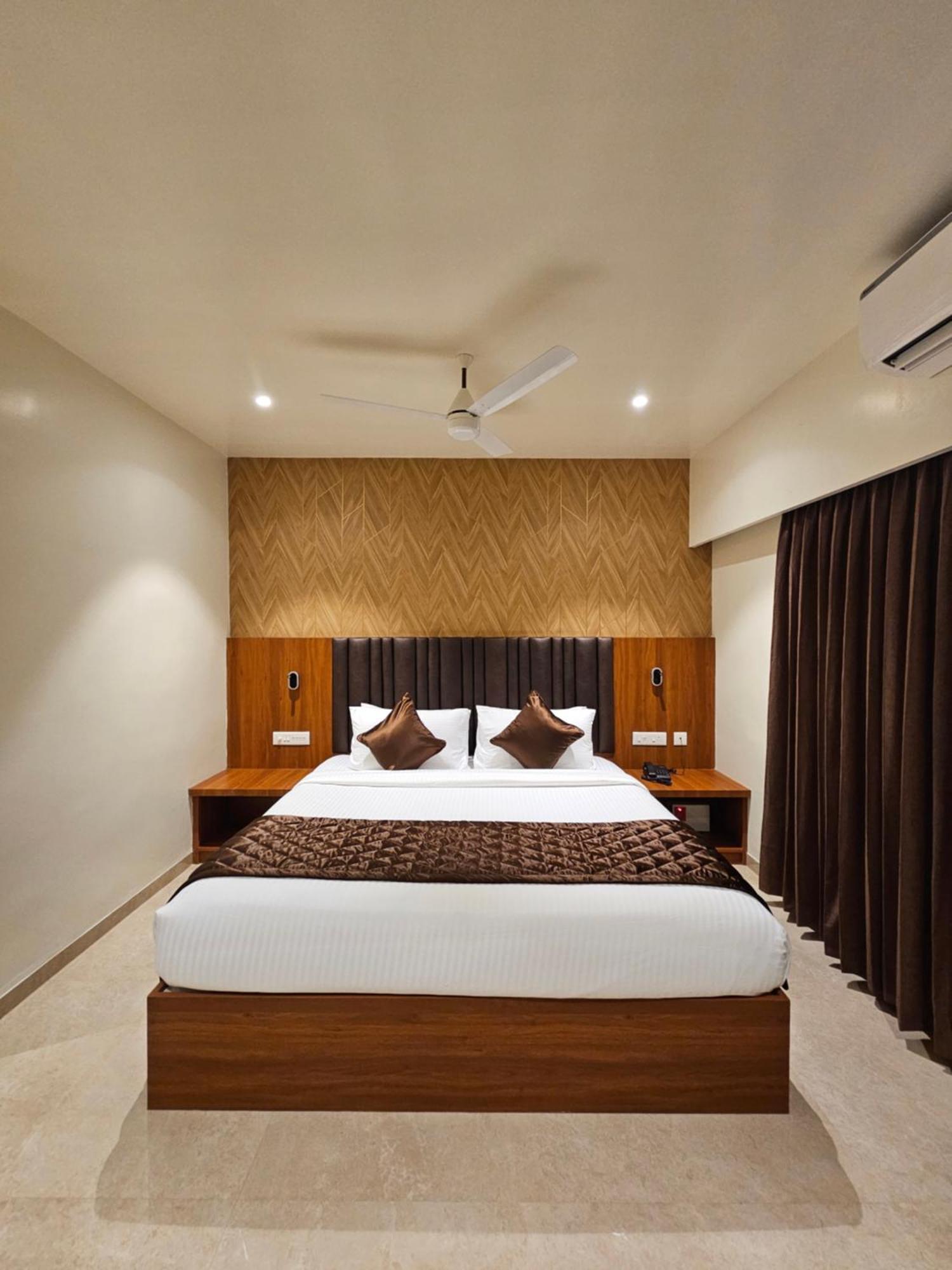 Hotel Pl Grand Karaikkudi Extérieur photo