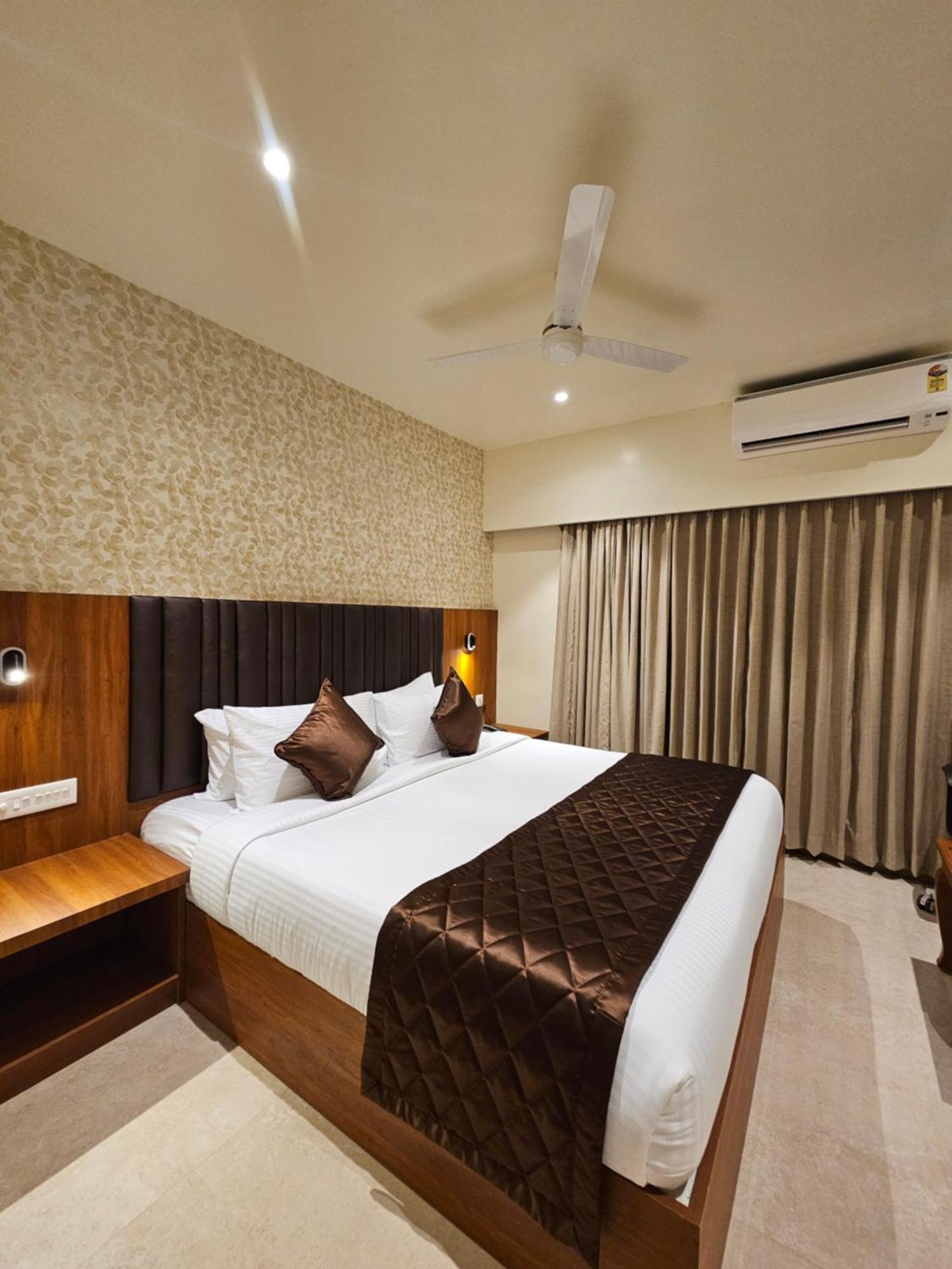 Hotel Pl Grand Karaikkudi Extérieur photo