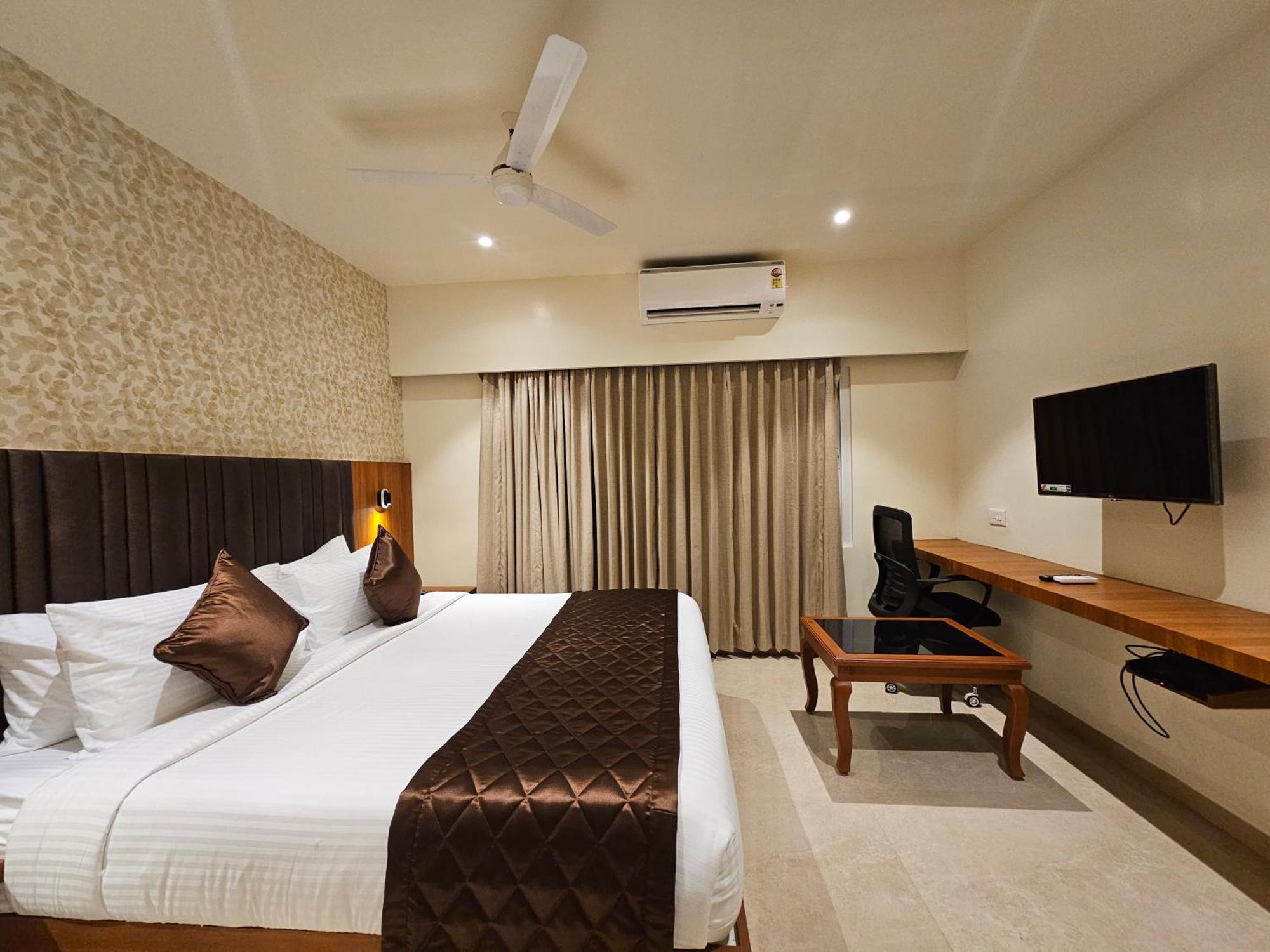 Hotel Pl Grand Karaikkudi Extérieur photo