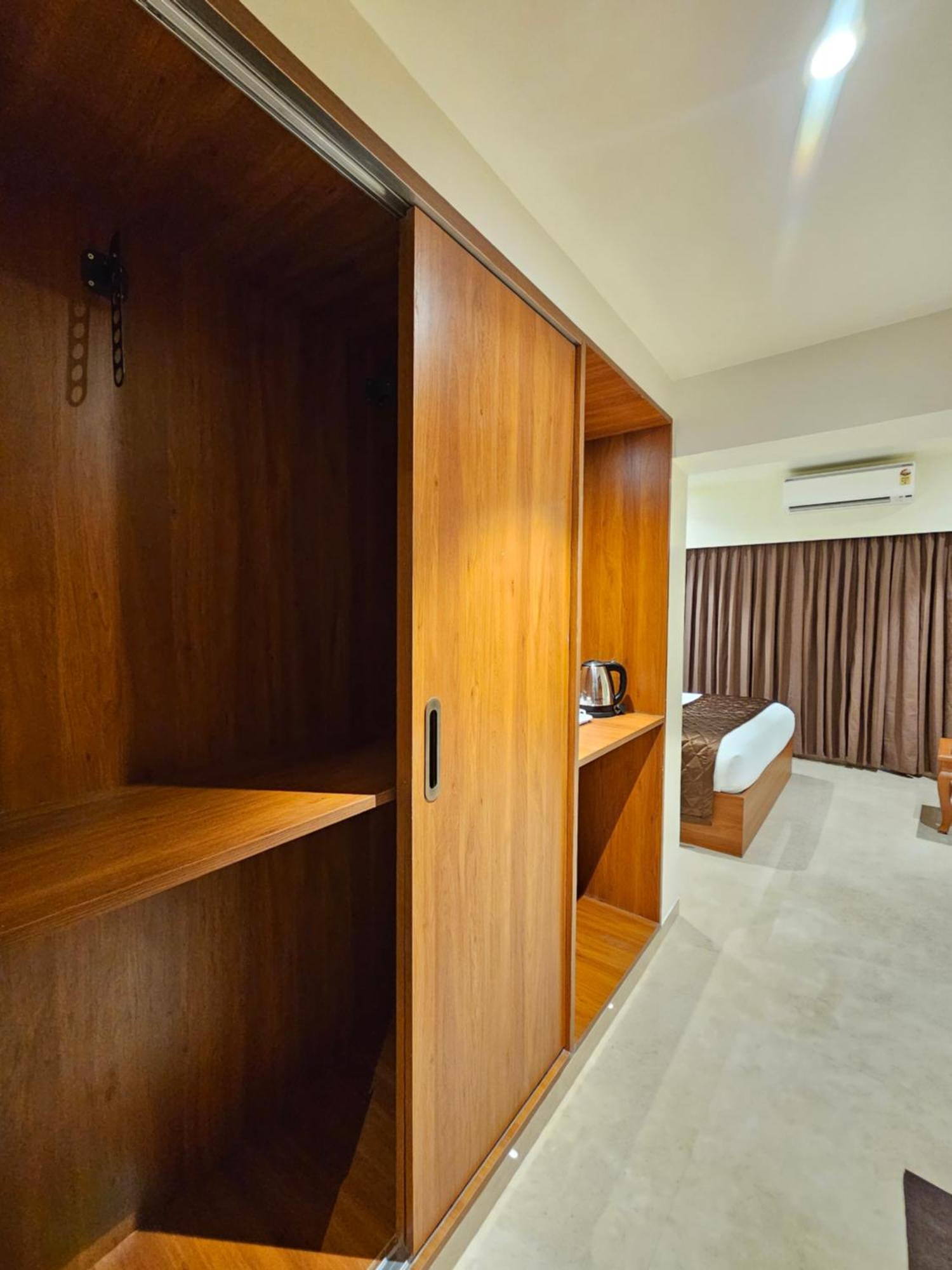 Hotel Pl Grand Karaikkudi Extérieur photo